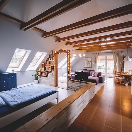 Pannonia Apartment God Luaran gambar