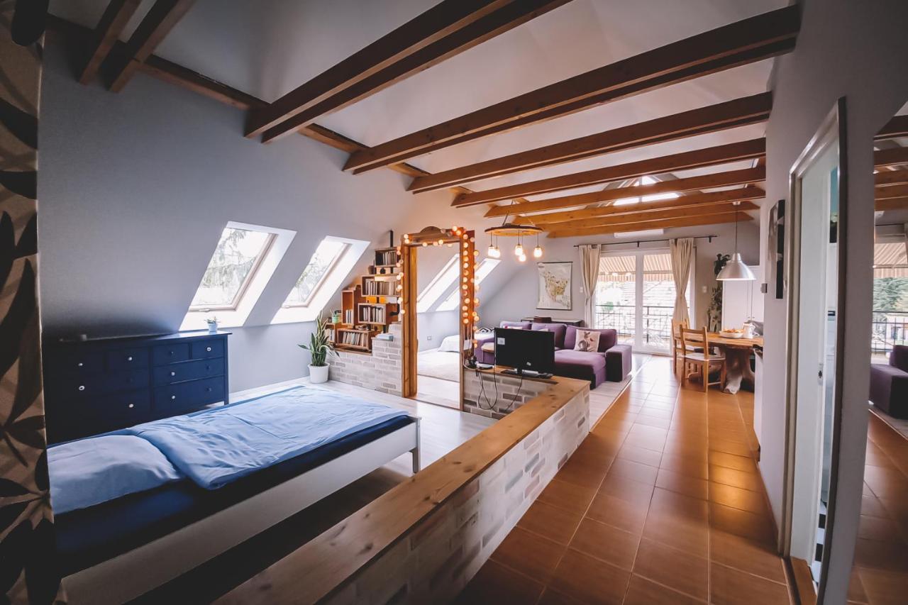 Pannonia Apartment God Luaran gambar
